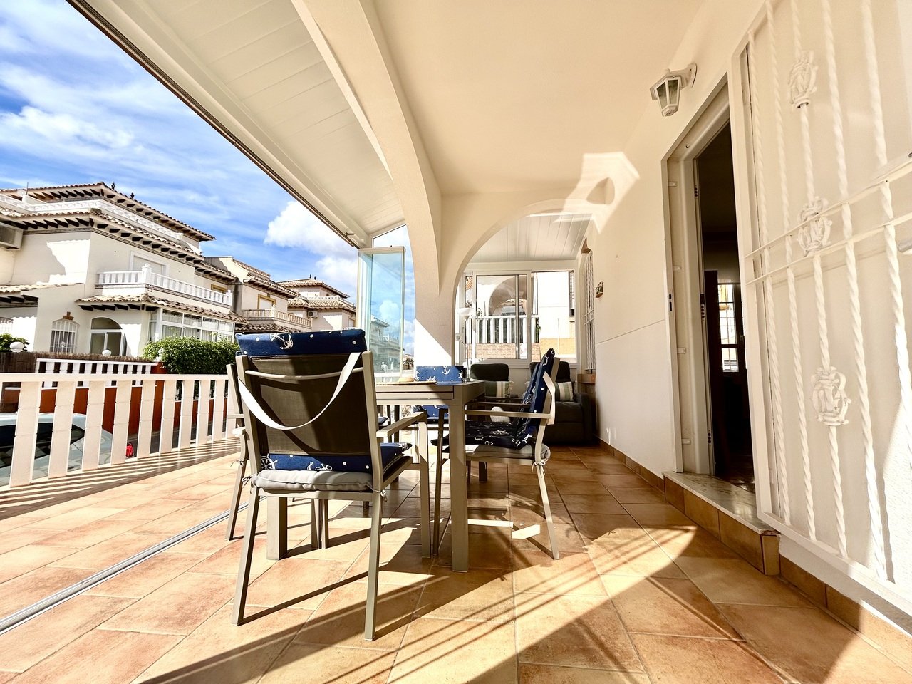 Kaupunkipientalo Cabo Roig, Alicante, Espanja 2 makuuhuonetta, 97 m2 No. 196969