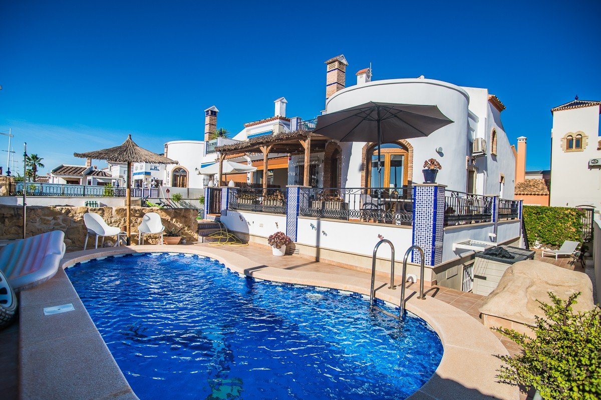 Villa in Algorfa, Alicante, Spanien 3 Schlafzimmer, 135 m2 Nr. 196973