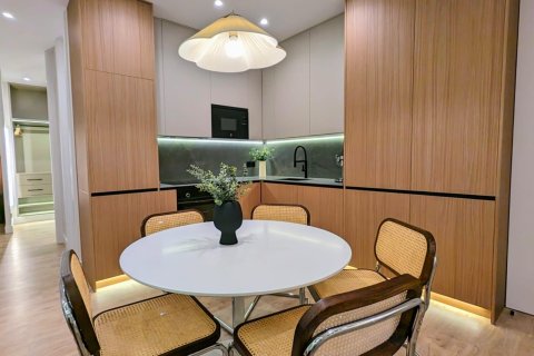 Apartment for sale in Madrid, Spain 2 bedrooms, 76 sq.m. No. 165397 - photo 3