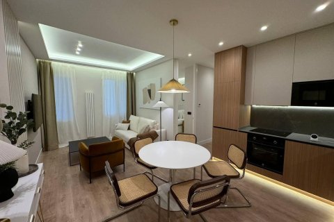 Apartment in Madrid, Spain 2 bedrooms, 76 sq.m. No. 165397