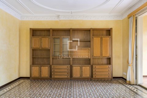 Huoneisto myytävänä Barcelona, Espanja, 3 makuuhuonetta, 174 m2 No. 192838 - kuva 4