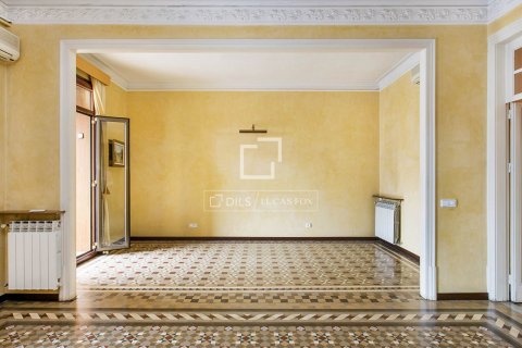 Huoneisto myytävänä Barcelona, Espanja, 3 makuuhuonetta, 174 m2 No. 192838 - kuva 6