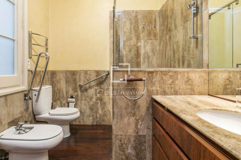 Huoneisto myytävänä Barcelona, Espanja, 3 makuuhuonetta, 174 m2 No. 192838 - kuva 18