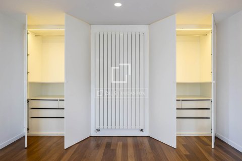 Huvila vuokrattavana Barcelona, Espanja, 5 makuuhuonetta, 392 m2 No. 192842 - kuva 24