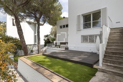 Huvila vuokrattavana Barcelona, Espanja, 5 makuuhuonetta, 392 m2 No. 192842 - kuva 2