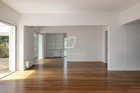 Huvila vuokrattavana Barcelona, Espanja, 5 makuuhuonetta, 392 m2 No. 192842 - kuva 14