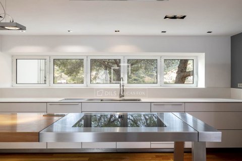 Huvila vuokrattavana Barcelona, Espanja, 5 makuuhuonetta, 392 m2 No. 192842 - kuva 17