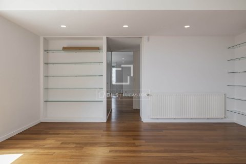 Huvila vuokrattavana Barcelona, Espanja, 5 makuuhuonetta, 392 m2 No. 192842 - kuva 21