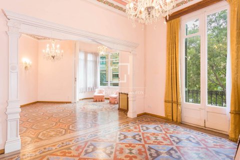 Huoneisto Barcelona, Espanja 4 makuuhuonetta, 227 m2 No. 192839