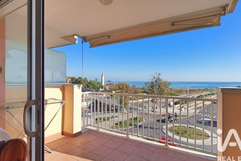 Apartment in Vilanova i la Geltru, Barcelona, Spain 4 bedrooms, 116 sq.m. No. 172625