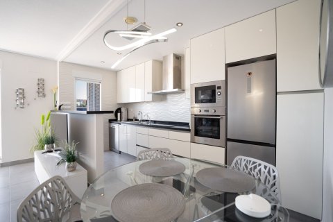 Продажа квартиры в Лос Альтос, Аликанте, Испания 2 спальни, 64м2 №155184 - фото 7