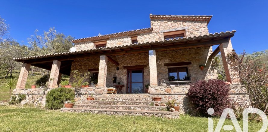 House in Perales Del Puerto, Caceres, Spanien 3 Schlafzimmer, 280 m2 Nr. 192241