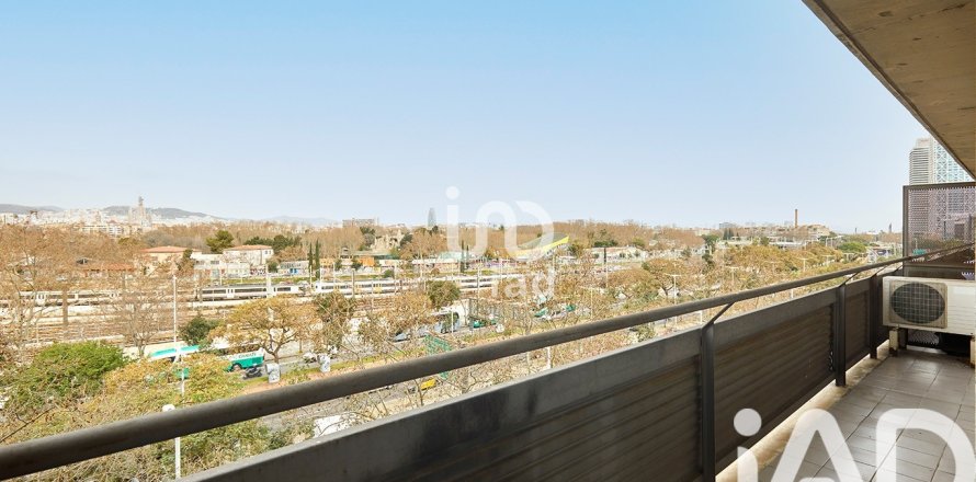 Wohnung in Barcelona, Spanien 3 Schlafzimmer, 97 m2 Nr. 192243