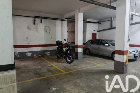 Autotallit myytävänä Zaragoza, Espanja , 180 m2 No. 192245 - kuva 8
