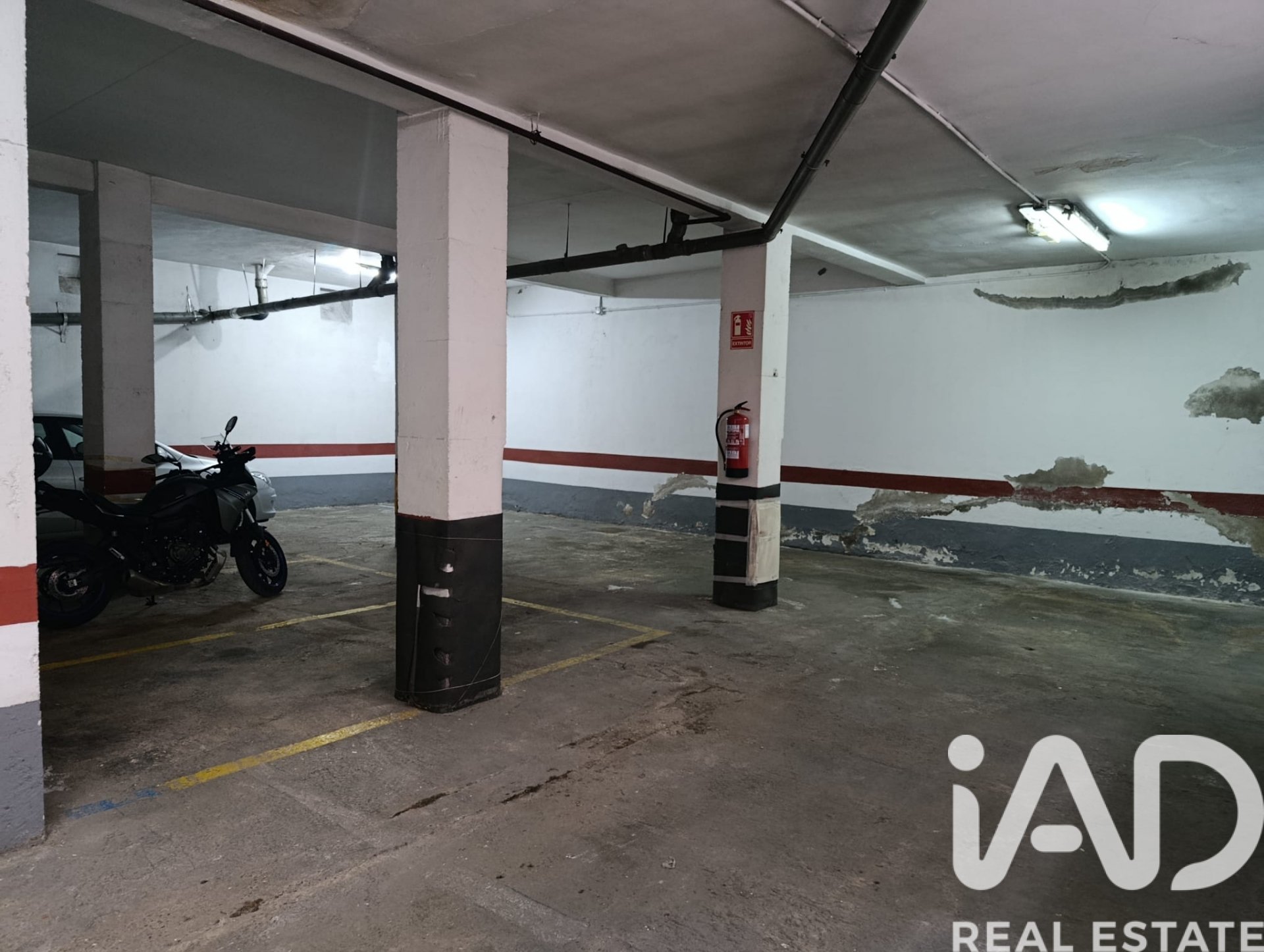 Garage a Zaragoza, Spagna 180 mq. N° 192245