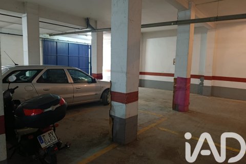Autotallit myytävänä Zaragoza, Espanja , 180 m2 No. 192245 - kuva 5
