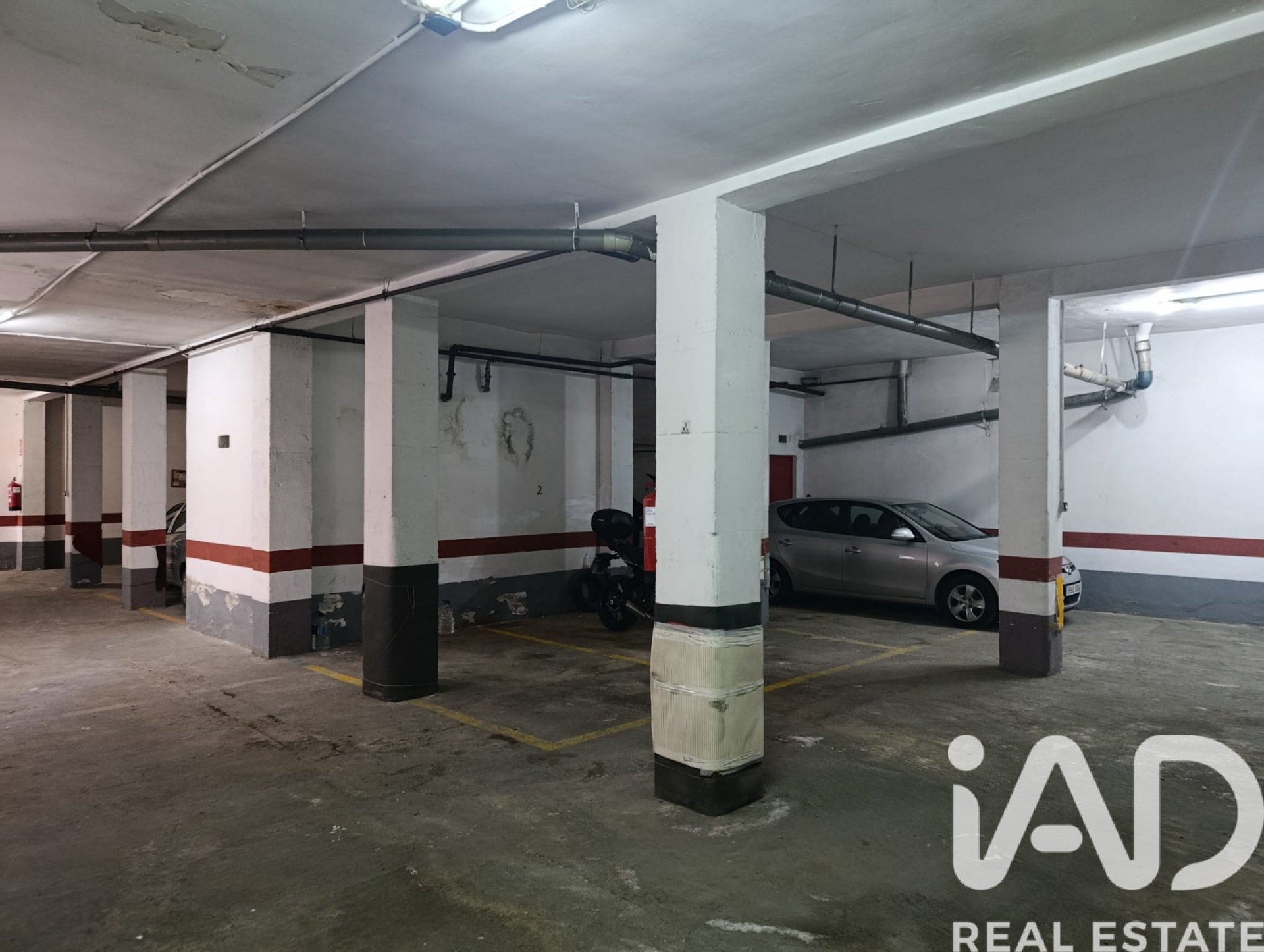 Garage a Zaragoza, Spagna 180 mq. N° 192245