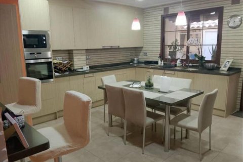 Сasa en venta en Torrevieja, Alicante, España 3 dormitorios, 130 m2 No. 168396 - foto 2