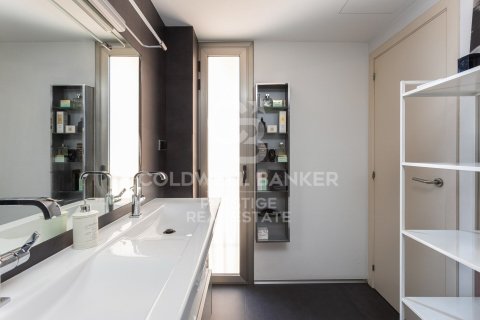 Penthouse w Barcelona, Hiszpania 2 sypialnie, 80 mkw. nr 156813 – zdjęcie 17