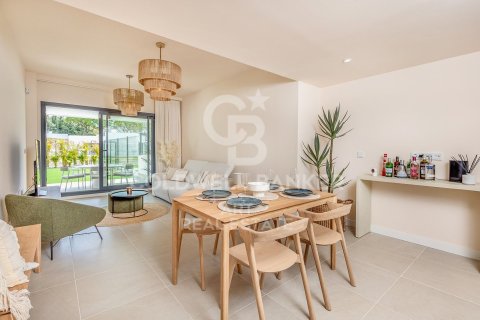 Lägenhet till salu i Estepona, Malaga, Spanien 2 sovrum, 132 kvm. Nr. 157361 - foto 3