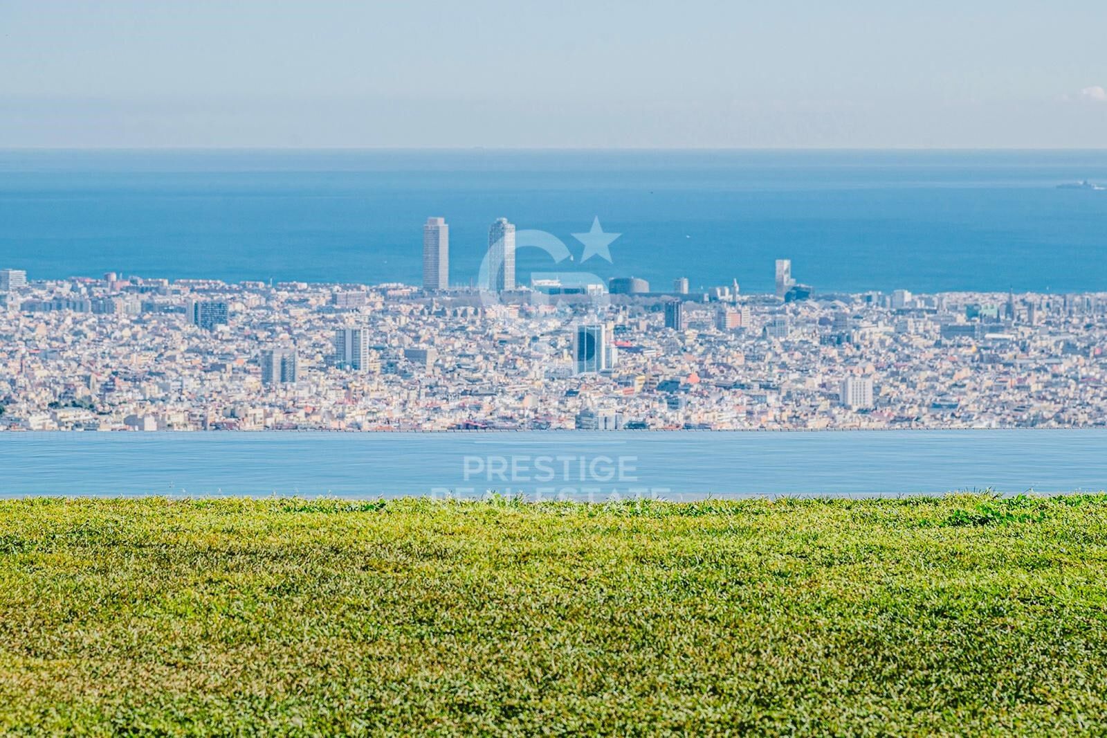 Dom w Barcelona, Hiszpania 7 sypialni, 1070 mkw. nr 157363