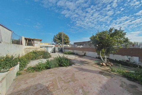 Talo myytävänä Vilanova i la Geltru, Barcelona, Espanja, 2 makuuhuonetta, 150 m2 No. 191253 - kuva 2