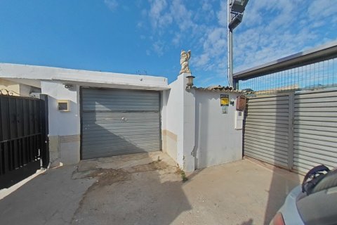 Talo myytävänä Vilanova i la Geltru, Barcelona, Espanja, 2 makuuhuonetta, 150 m2 No. 191253 - kuva 25
