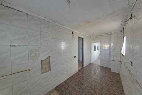 Talo myytävänä Vilanova i la Geltru, Barcelona, Espanja, 2 makuuhuonetta, 150 m2 No. 191253 - kuva 8