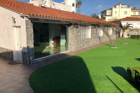Māja pārdošanā Lloret de Mar, Girona, Spānijā 3 istabas, 216 m2 Nr. 73714 - attēls 24