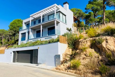 House for sale Lloret de Mar, Girona, Spain 4 bedrooms, 340 sq.m. No. 73713 - photo 2
