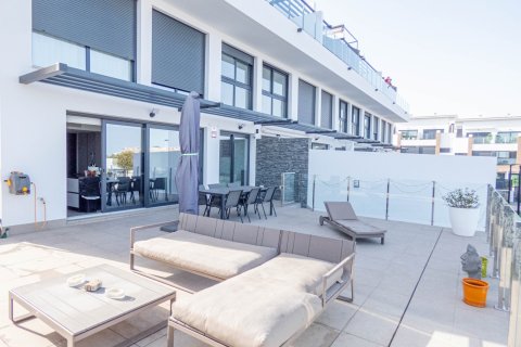 Lägenhet till salu i Guardamar del Segura, Alicante, Spanien 3 sovrum, 116 kvm. Nr. 151802 - foto 21