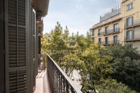 Apartment à vendre à Barcelona, Espagne, 3 chambres, 135 m2 No. 157258 - photo 7