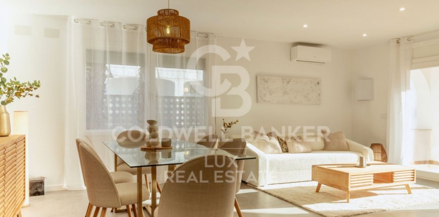 Appartamento a Empuriabrava, Girona, Spagna 2 camere da letto, 90 mq. N° 157257