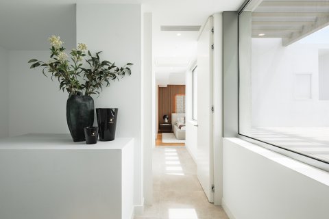 Willa w El Paraiso, Malaga, Hiszpania 5 sypialni, 406 mkw. nr 161993 – zdjęcie 3