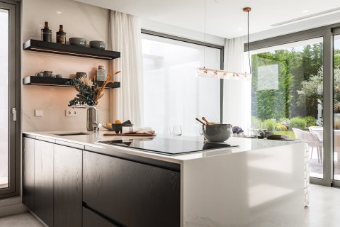 Willa w El Paraiso, Malaga, Hiszpania 5 sypialni, 406 mkw. nr 161993 – zdjęcie 9