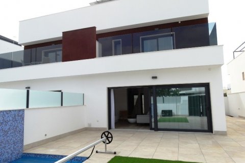 Villa till salu Pilar de la Horadada, Alicante, Spanien 3 sovrum, 116 kvm. Nr. 76916 - foto 1