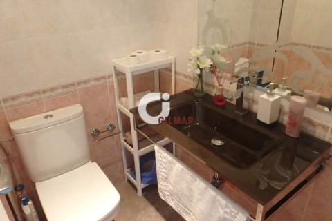 Villa for rent in Las Rozas de Madrid, Madrid, Spain 5 bedrooms, 600 sq.m. No. 193020 - photo 23