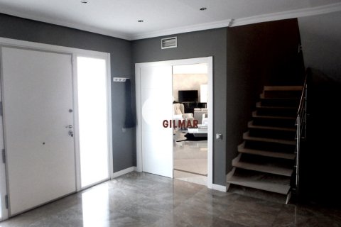 Villa for rent in Las Rozas de Madrid, Madrid, Spain 5 bedrooms, 600 sq.m. No. 193020 - photo 7