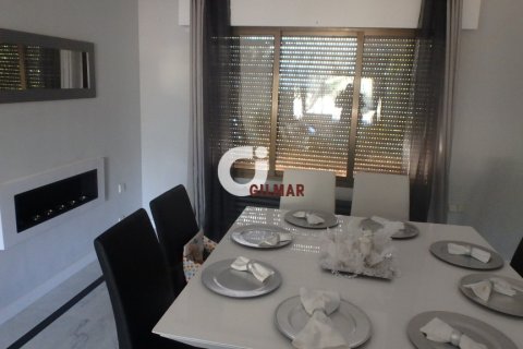 Villa for rent in Las Rozas de Madrid, Madrid, Spain 5 bedrooms, 600 sq.m. No. 193020 - photo 10