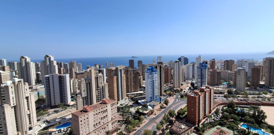 Apartamento en Benidorm, Alicante, España 136 m2 No. 193019