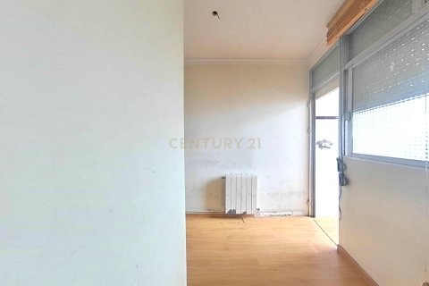 House for sale in Sabadell, Barcelona, Spain 3 bedrooms, 81 sq.m. No. 186483 - photo 30