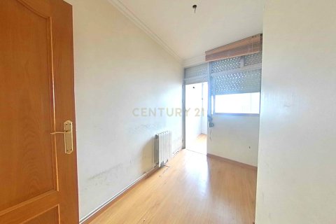 House for sale in Sabadell, Barcelona, Spain 3 bedrooms, 81 sq.m. No. 186483 - photo 27