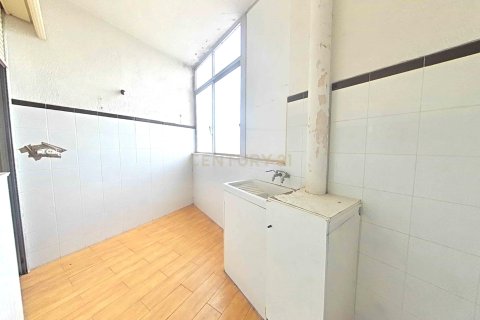 House for sale in Sabadell, Barcelona, Spain 3 bedrooms, 81 sq.m. No. 186483 - photo 16