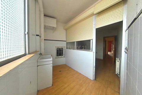 House for sale in Sabadell, Barcelona, Spain 3 bedrooms, 81 sq.m. No. 186483 - photo 13