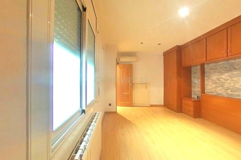 House for sale in Sabadell, Barcelona, Spain 3 bedrooms, 81 sq.m. No. 186483 - photo 21