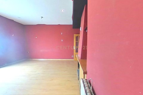 House for sale in Sabadell, Barcelona, Spain 3 bedrooms, 81 sq.m. No. 186483 - photo 6