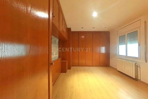 House for sale in Sabadell, Barcelona, Spain 3 bedrooms, 81 sq.m. No. 186483 - photo 23