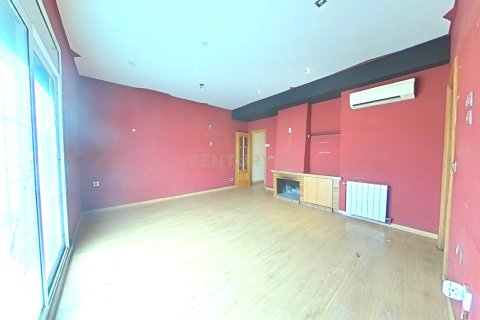 House for sale in Sabadell, Barcelona, Spain 3 bedrooms, 81 sq.m. No. 186483 - photo 5