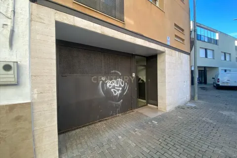 Garage for sale in Sabadell, Barcelona, Spain 44 sq.m. No. 186486 - photo 2