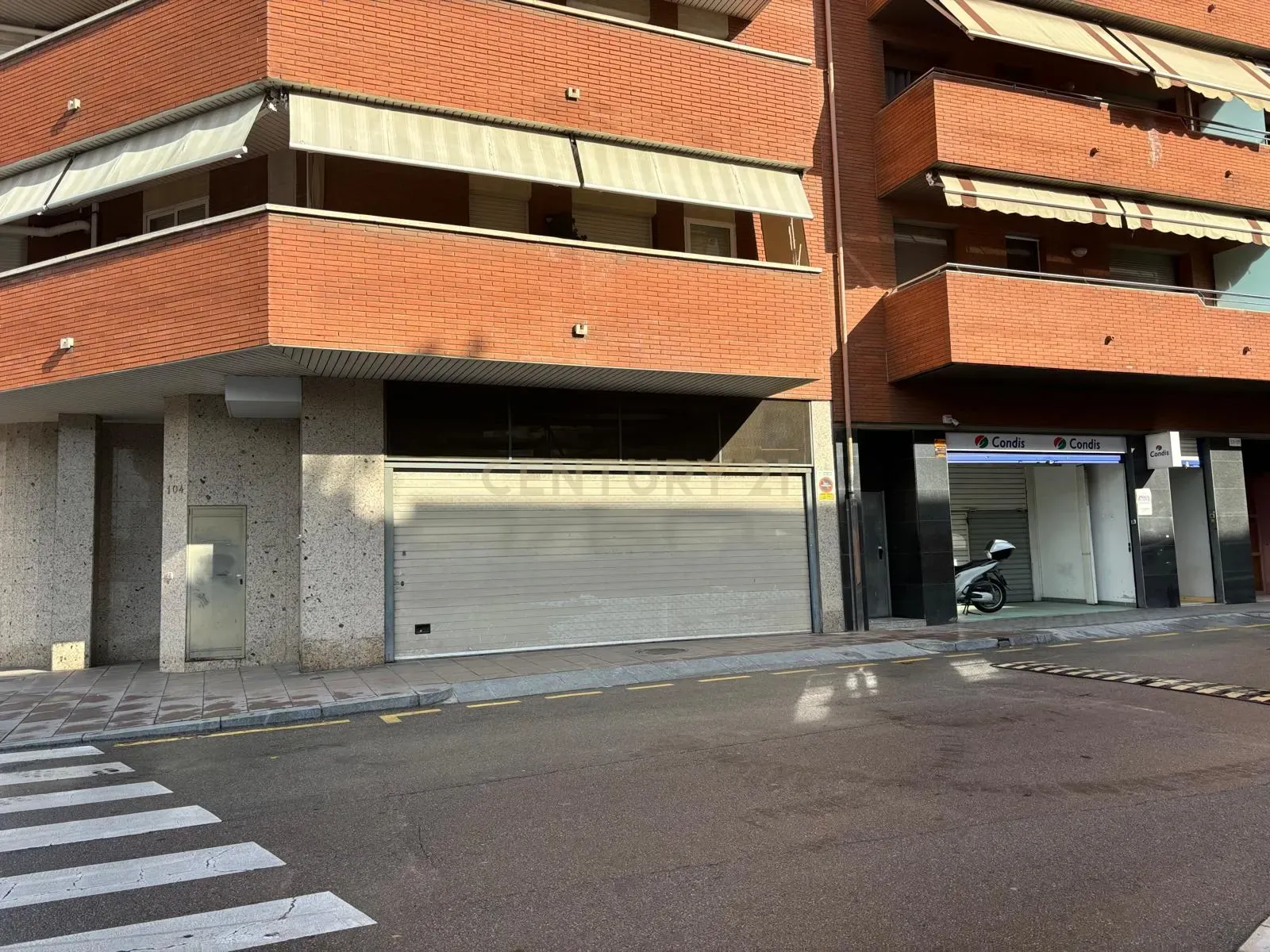 Garage a Sant Joan Despi, Barcelona, Spagna 20 mq. N° 186481